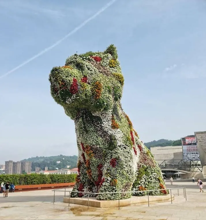 A 5 Minutos Andando Del Casco Viejo, Ayuntamiento, Plaza Circular Y Gran Via De Bilbao Y Proximo A Las 2 Lineas De Metro Habitación en casa particular